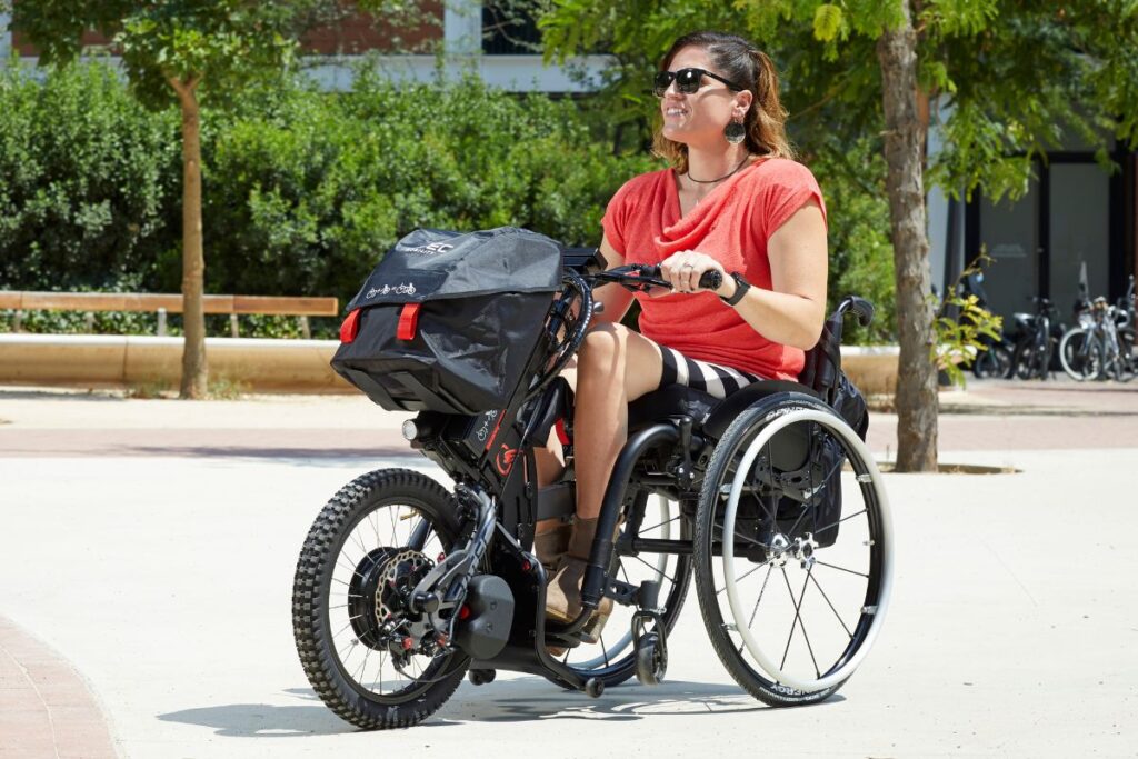Wheelchair storage bag on your handbike Wheelchair storage bag installed on a handbike